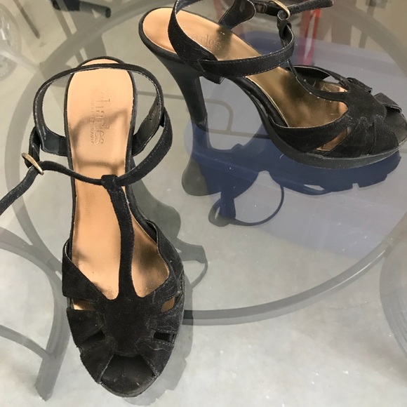 Charles David Shoes - HP🏆Charles David Suede T Strap heels
